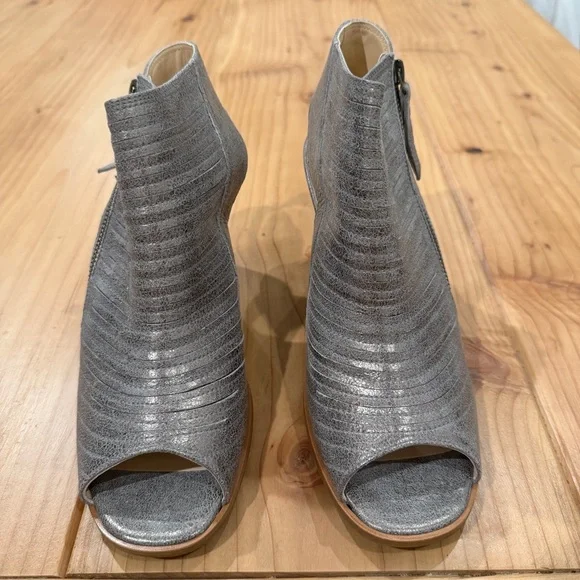 Paul Green Peep-Toe Ankle Boots - Picture 3 of 8